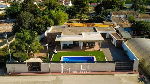 4 chambre Villa/Maison à vendre à Almoradí avec piscine garage - 429 999 € (Ref: 9813027)