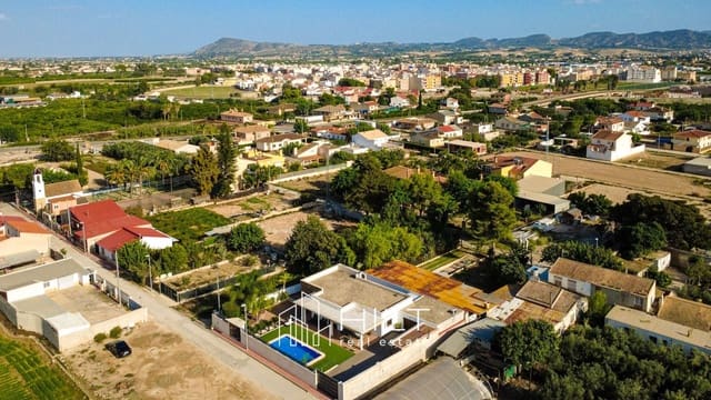 4 chambre Villa/Maison à vendre à Almoradí avec piscine garage - 429 999 € (Ref: 9813027)