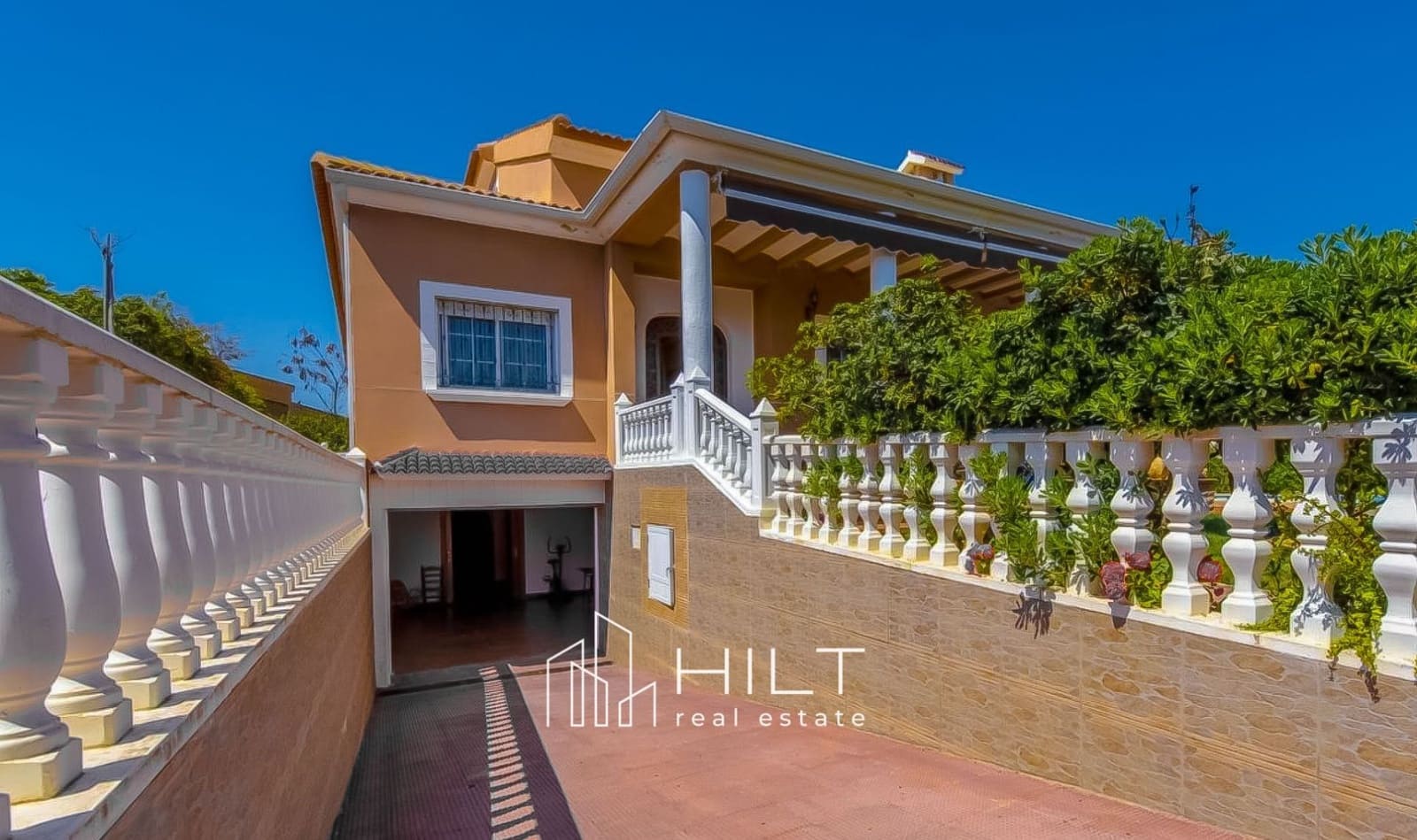 6 sovrum Villa till salu i Torrevieja med pool garage - 949 999 € (Ref: 9813029)