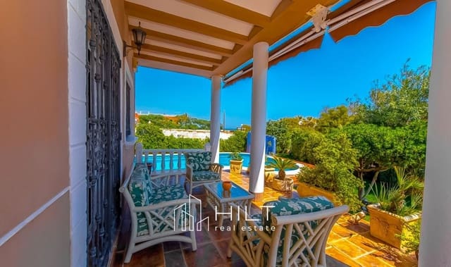 6 sovrum Villa till salu i Torrevieja med pool garage - 949 999 € (Ref: 9813029)