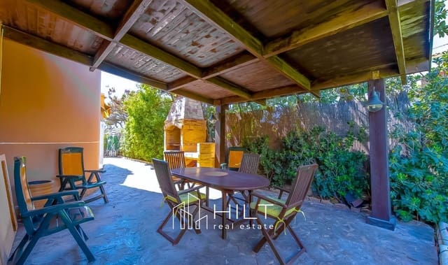 6 sovrum Villa till salu i Torrevieja med pool garage - 949 999 € (Ref: 9813029)