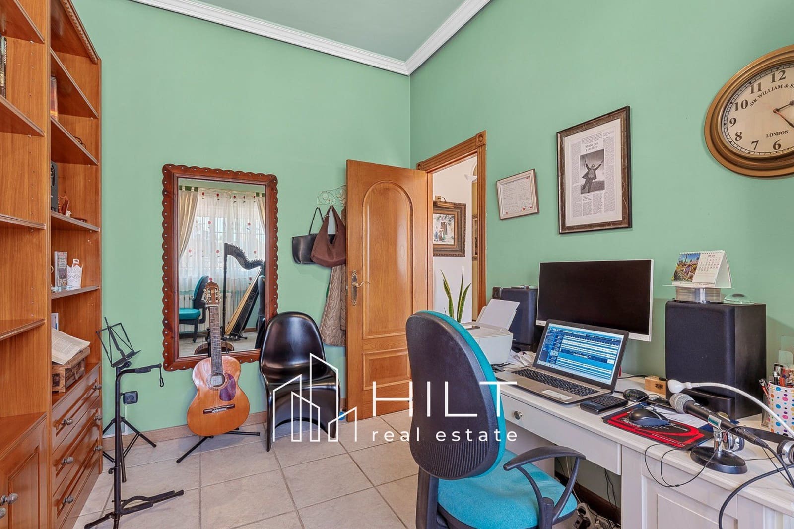 6 soverom Villa til salgs i Torrevieja med svømmebasseng garasje - € 949 999 (Ref: 9813029)