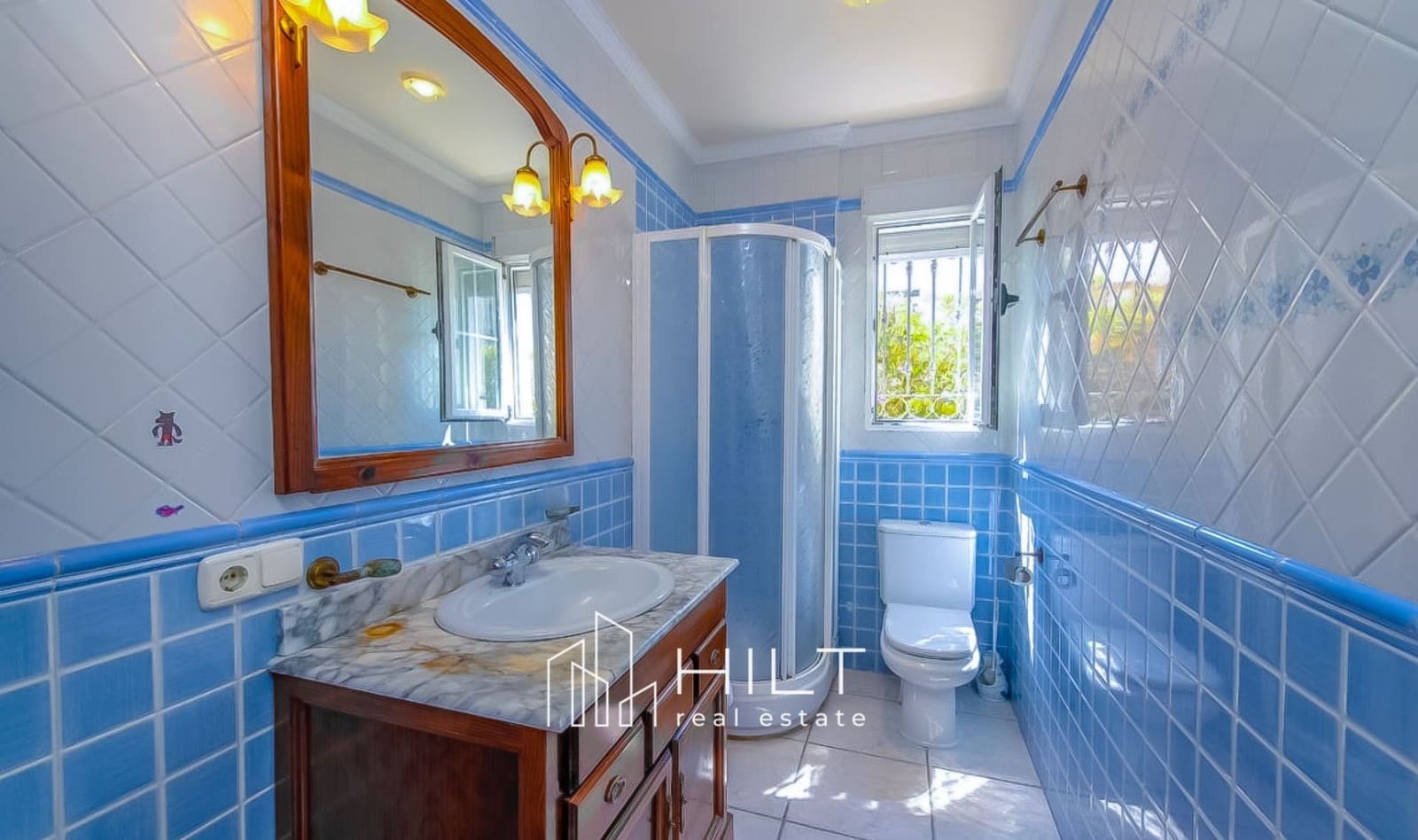 6 chambre Villa/Maison à vendre à Torrevieja avec piscine garage - 949 999 € (Ref: 9813030)