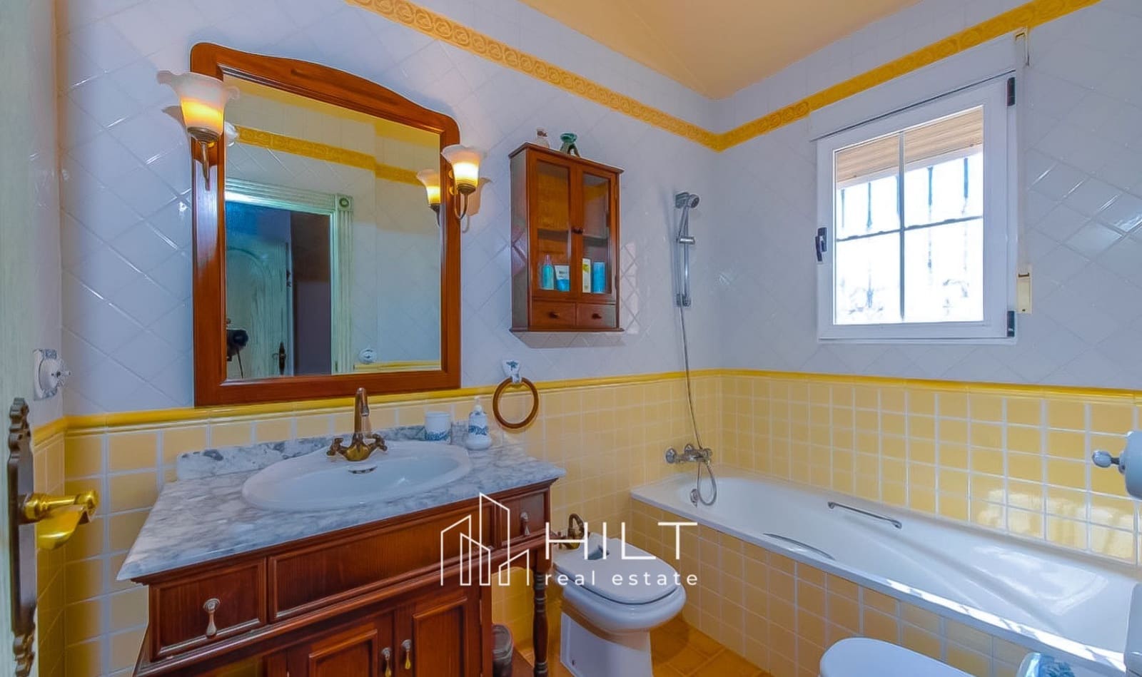 6 chambre Villa/Maison à vendre à Torrevieja avec piscine garage - 949 999 € (Ref: 9813030)