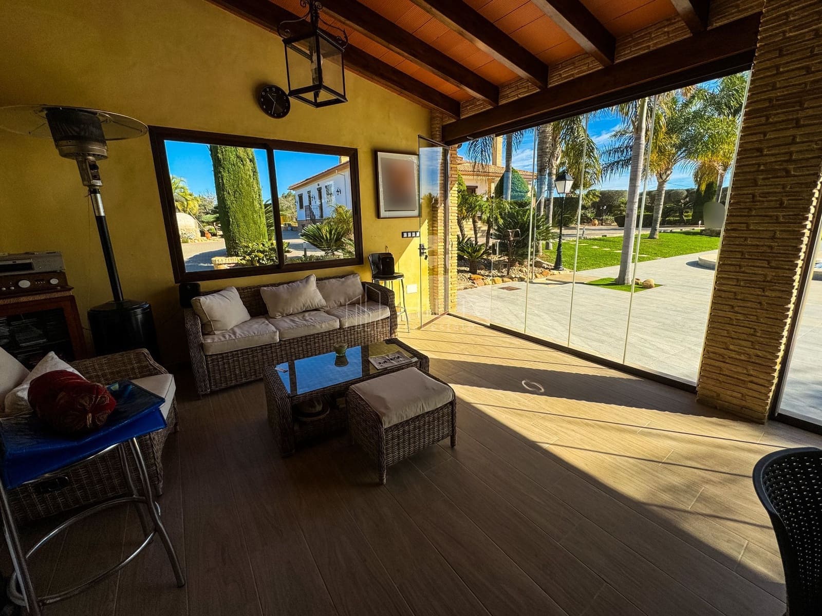 5 soveværelse Villa til salg i Algorfa med swimmingpool garage - € 850.000 (Ref: 9813031)