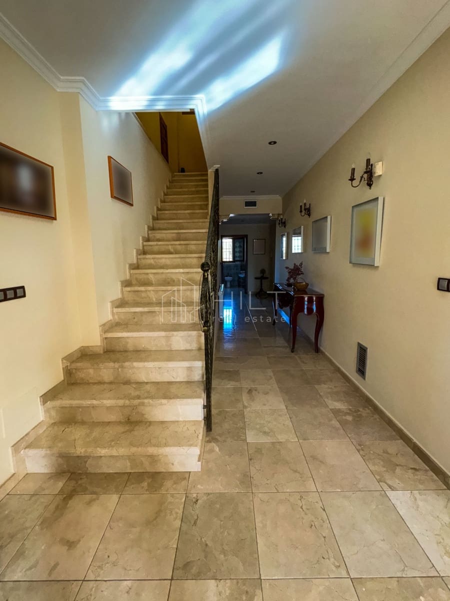 5 soveværelse Villa til salg i Algorfa med swimmingpool garage - € 850.000 (Ref: 9813031)