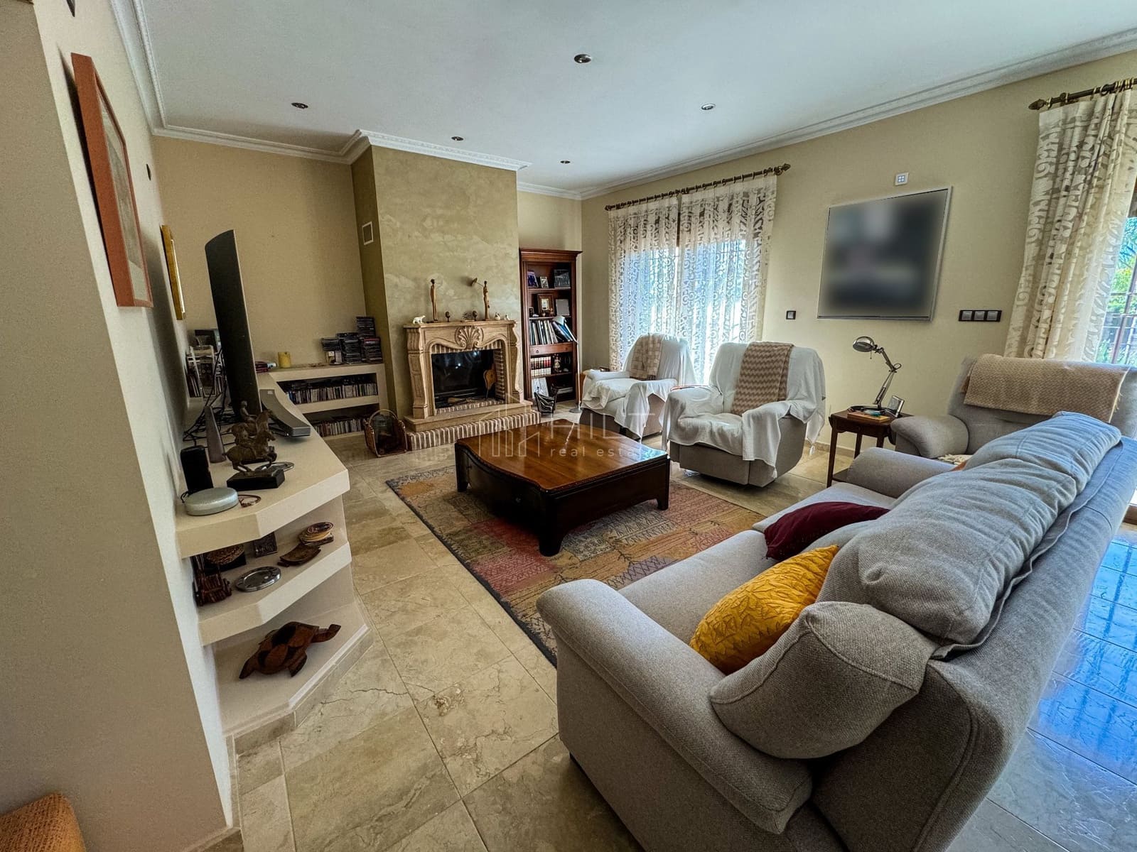 5 soveværelse Villa til salg i Algorfa med swimmingpool garage - € 850.000 (Ref: 9813031)