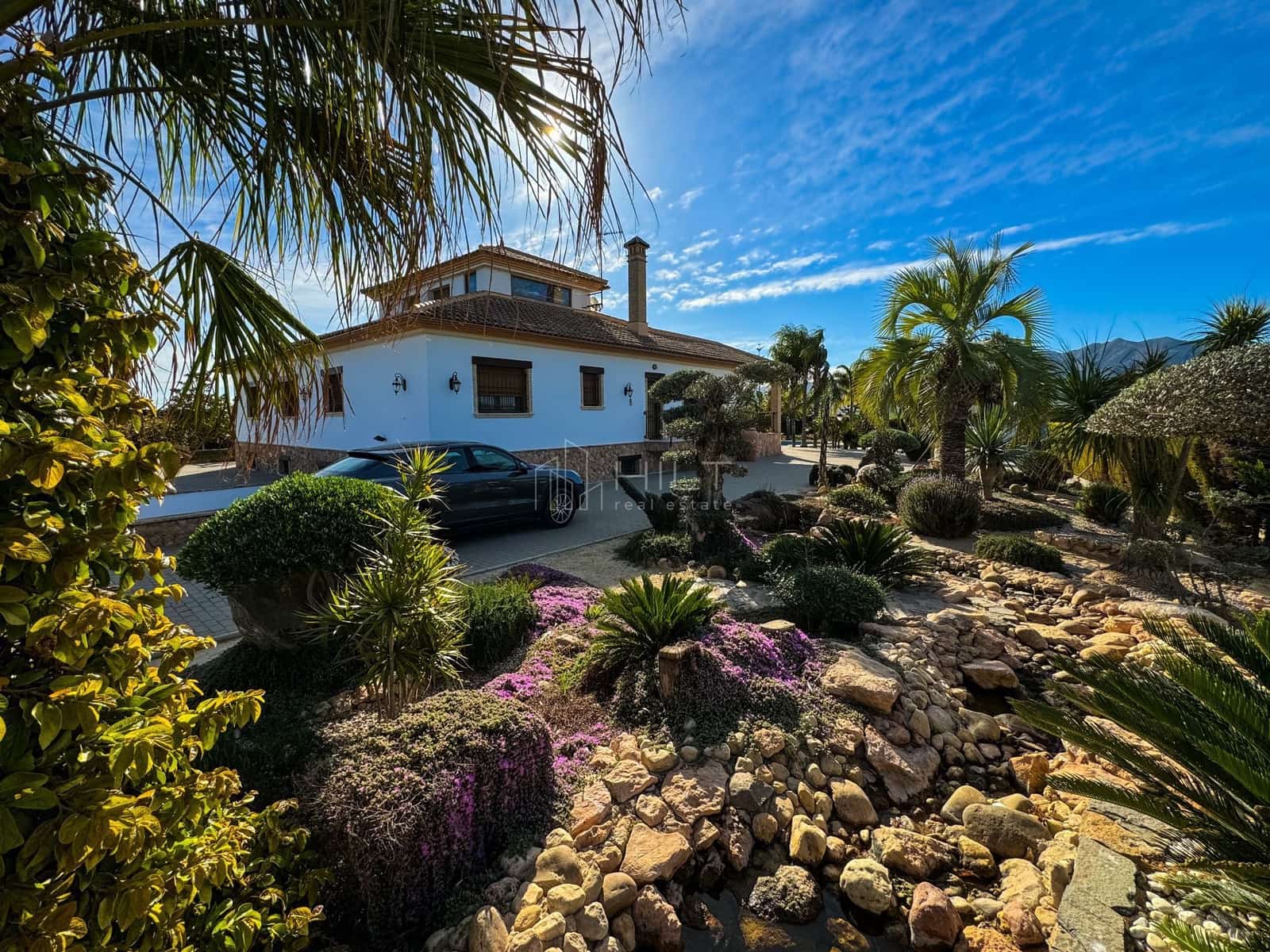5 bedroom Villa for sale in Almoradi with pool garage - € 850,000 (Ref: 9813032)