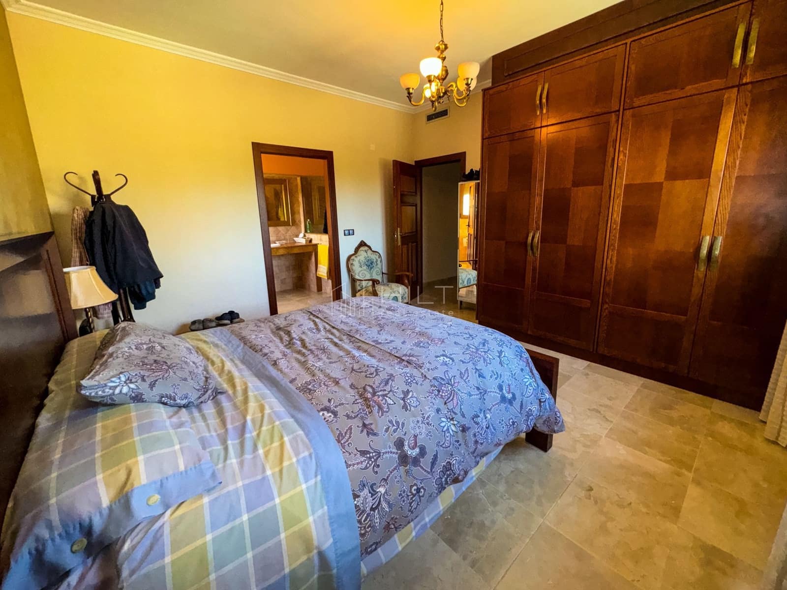 5 bedroom Villa for sale in Almoradi with pool garage - € 850,000 (Ref: 9813032)