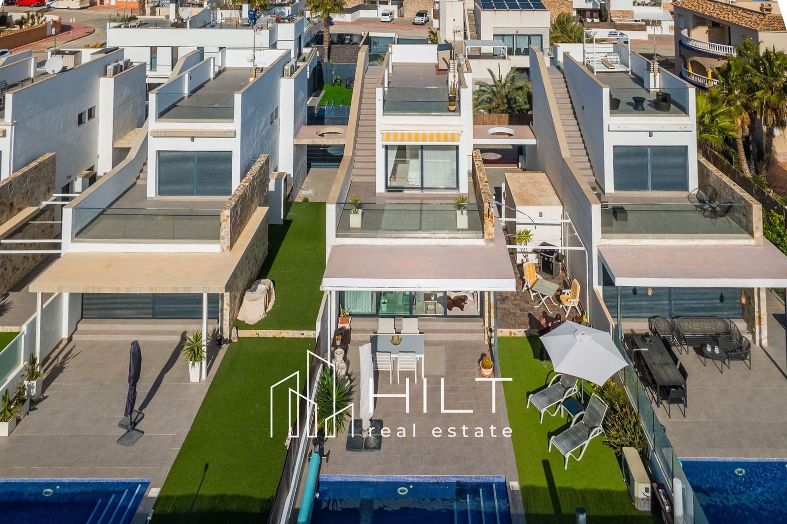 3 sovrum Villa till salu i Orihuela Costa med pool garage - 509 999 € (Ref: 9813033)