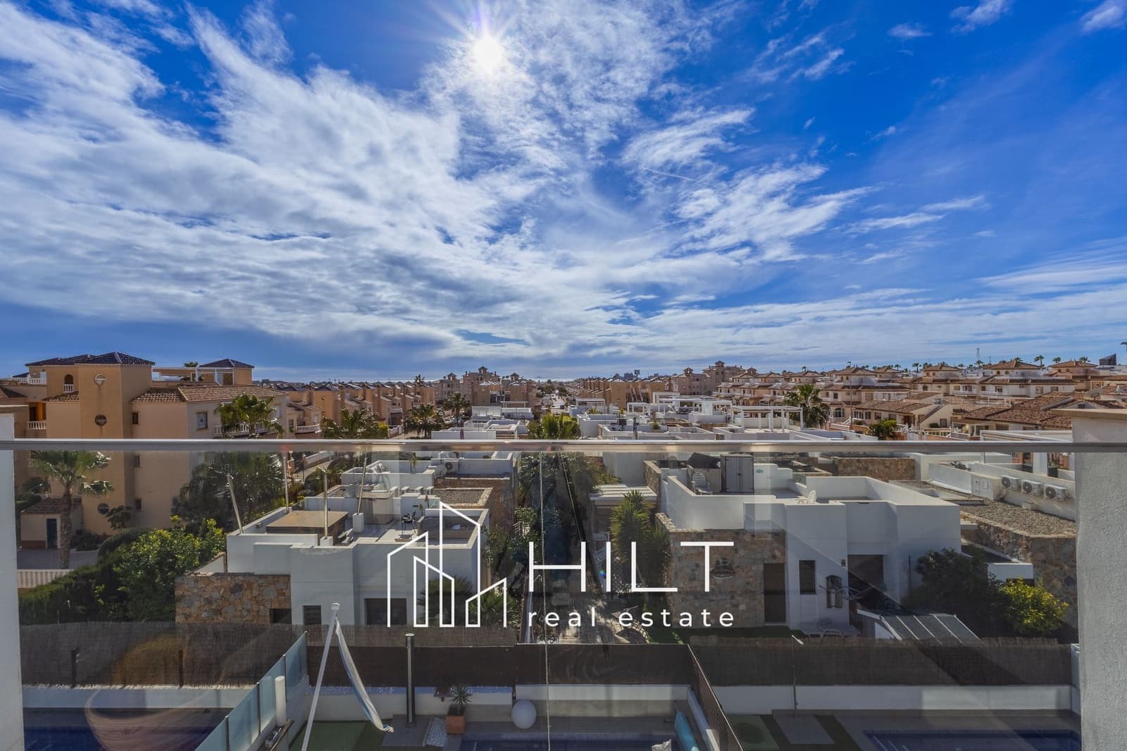 3 sovrum Villa till salu i Orihuela Costa med pool garage - 509 999 € (Ref: 9813033)