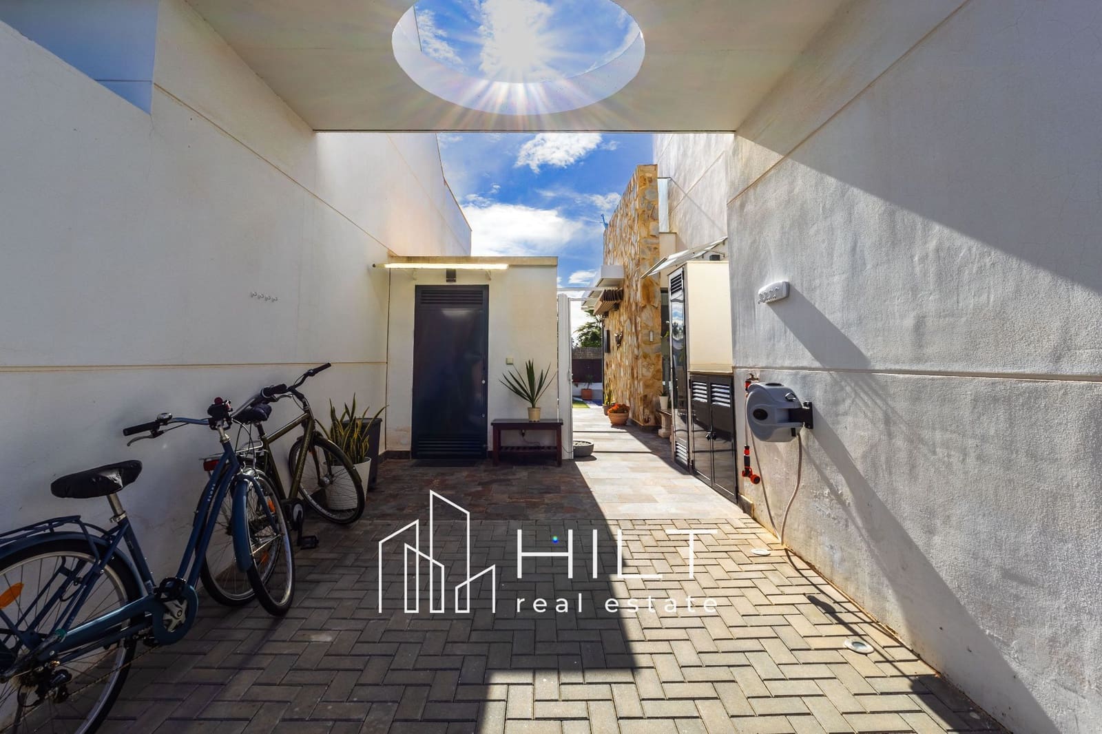 3 sovrum Villa till salu i Orihuela Costa med pool garage - 509 999 € (Ref: 9813033)