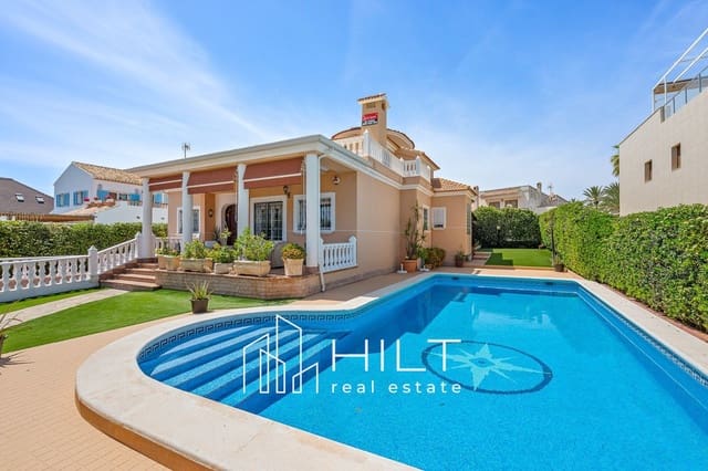 Chalet de 6 habitaciones en Torrevieja en venta con piscina garaje - 949.999 € (Ref: 9842153)