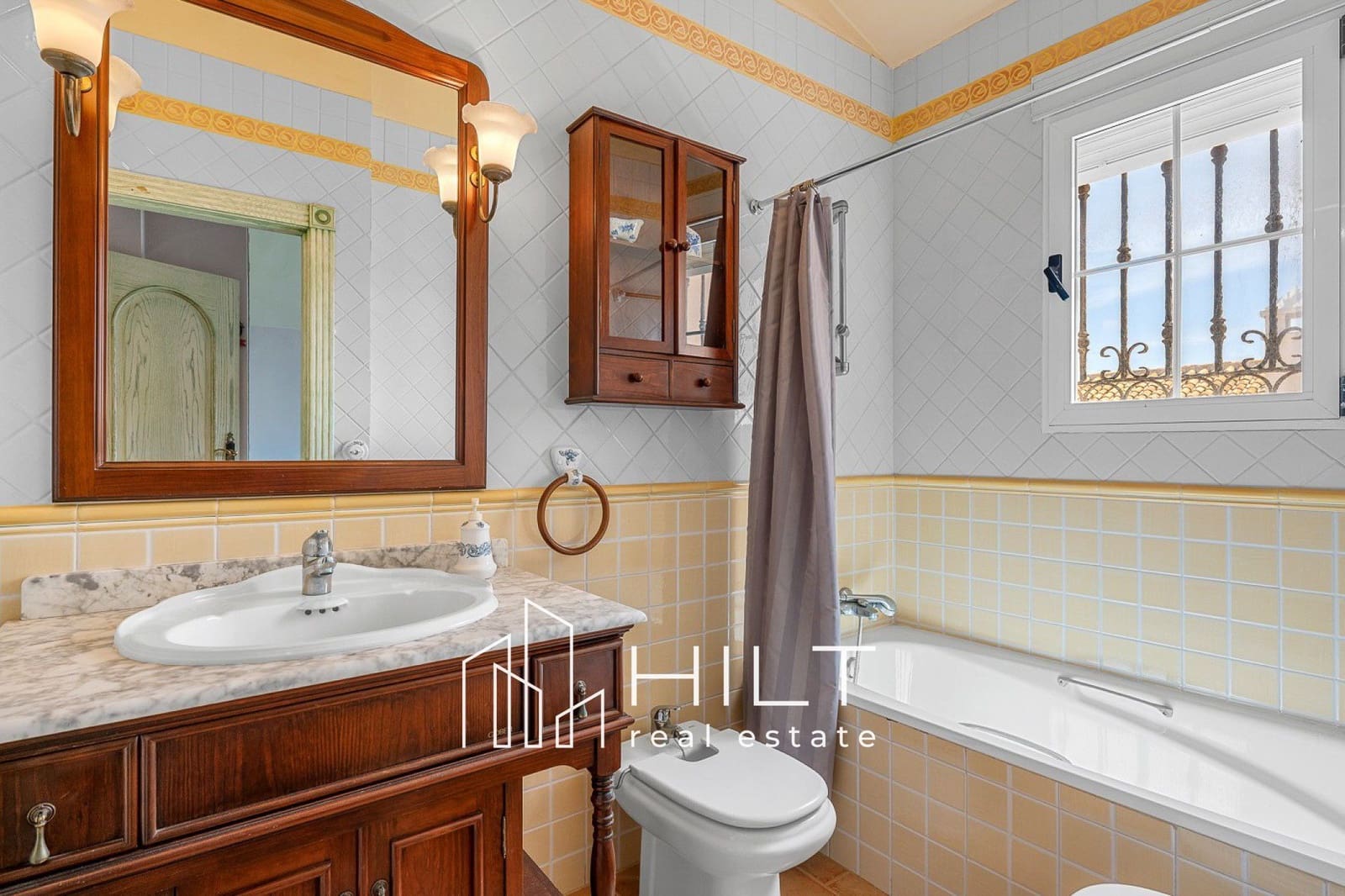 6 quarto Moradia para venda em Torrevieja com piscina garagem - 949 999 € (Ref: 9842155)