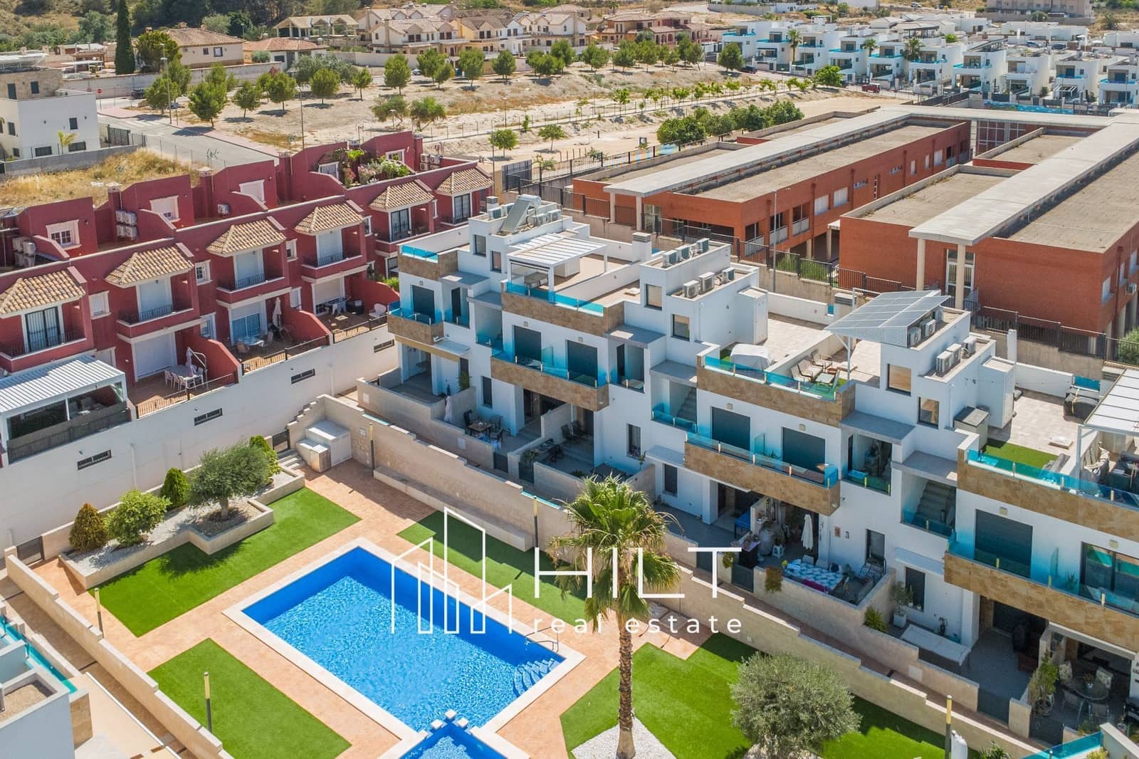 3 Zimmer Villa zu verkaufen in Hurchillo mit Pool Garage - 237.999 € (Ref: 9910053)