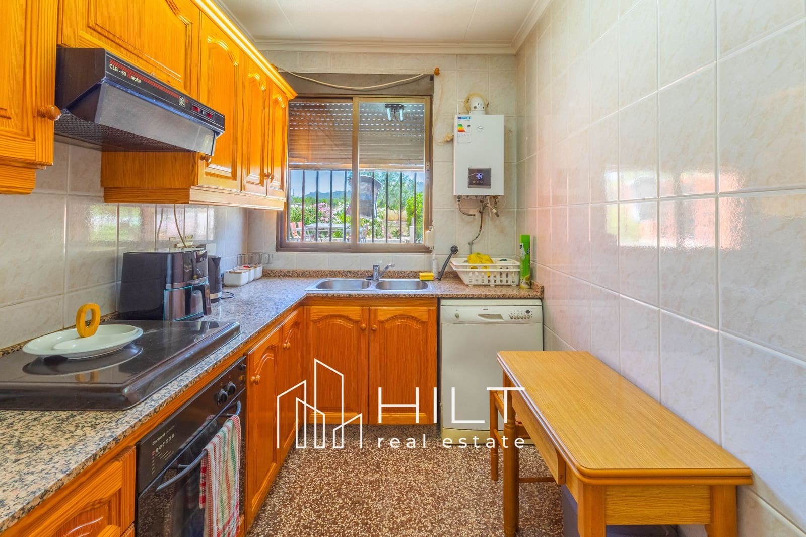 5 soverom Villa til salgs i La Solana med svømmebasseng garasje - € 274 999 (Ref: 9921708)
