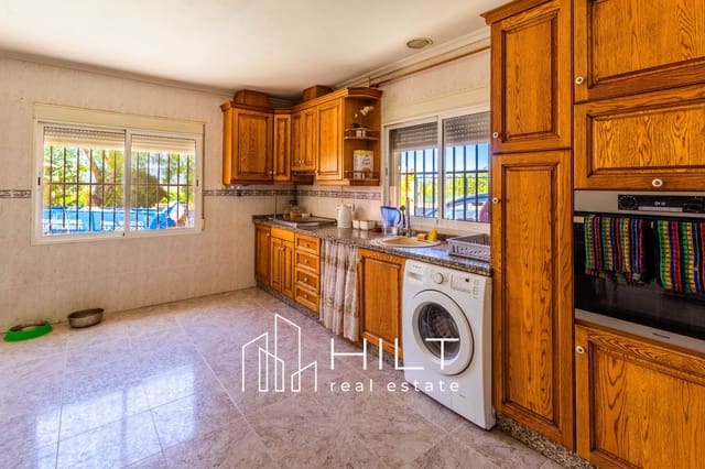 5 sypialnia Willa na sprzedaż w La Solana z basenem garażem - 274 999 € (Ref: 9921708)