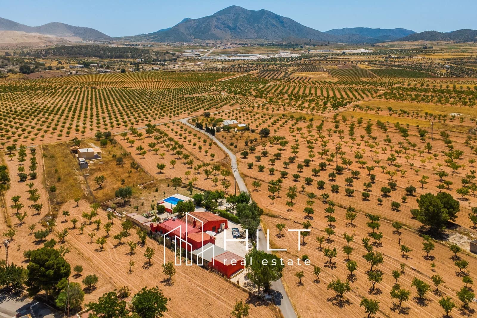 5 soverom Villa til salgs i La Solana med svømmebasseng garasje - € 274 999 (Ref: 9921708)