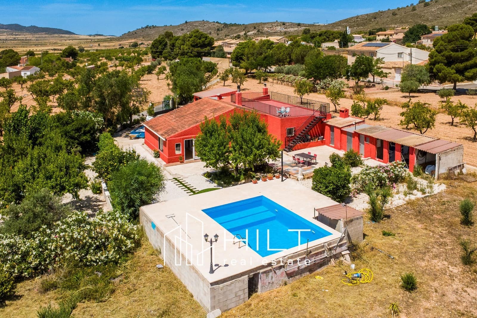 5 soverom Villa til salgs i La Solana med svømmebasseng garasje - € 274 999 (Ref: 9921708)
