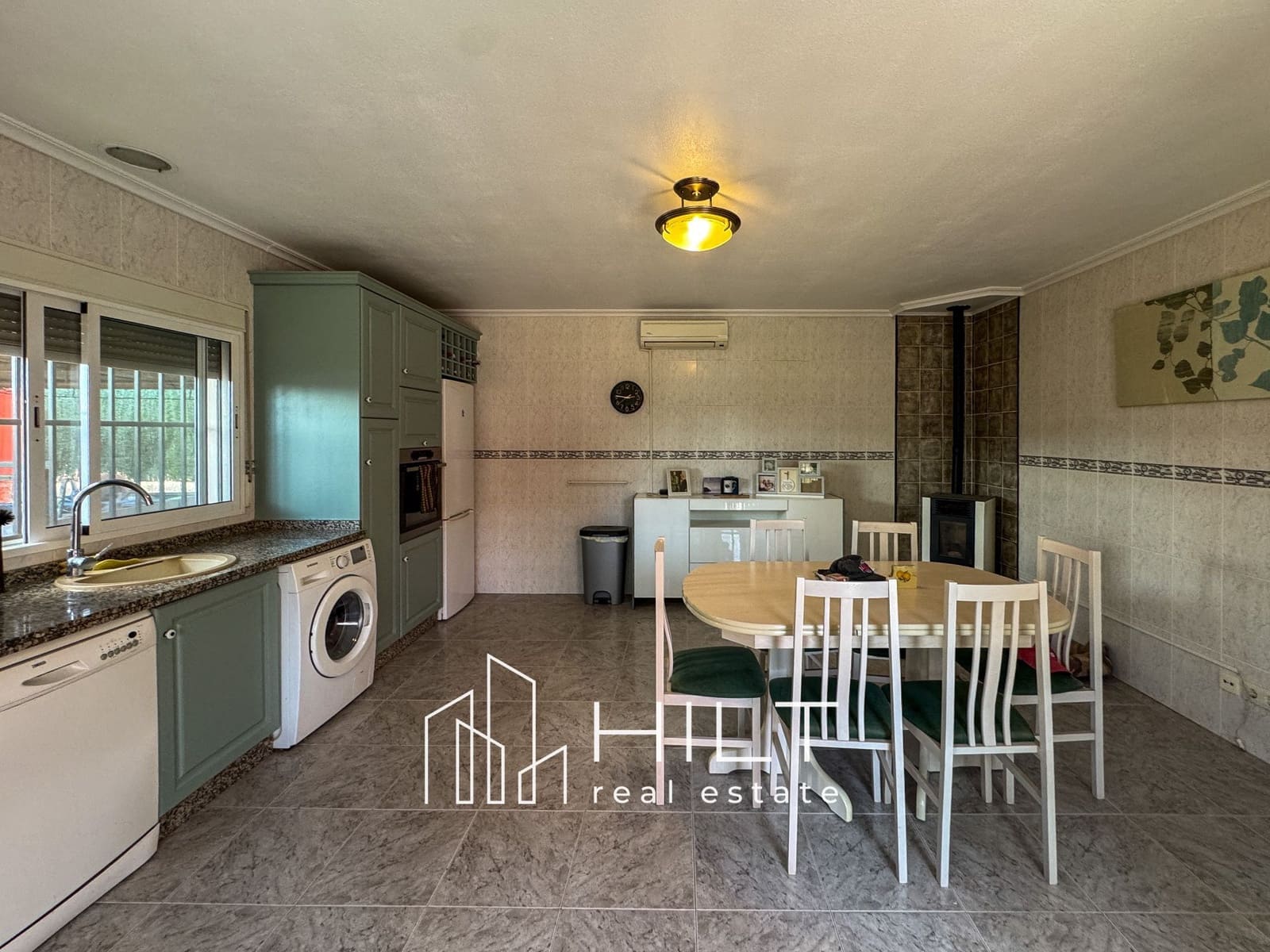 5 slaapkamer Villa te koop in Pinoso met zwembad garage - € 264.999 (Ref: 9921710)