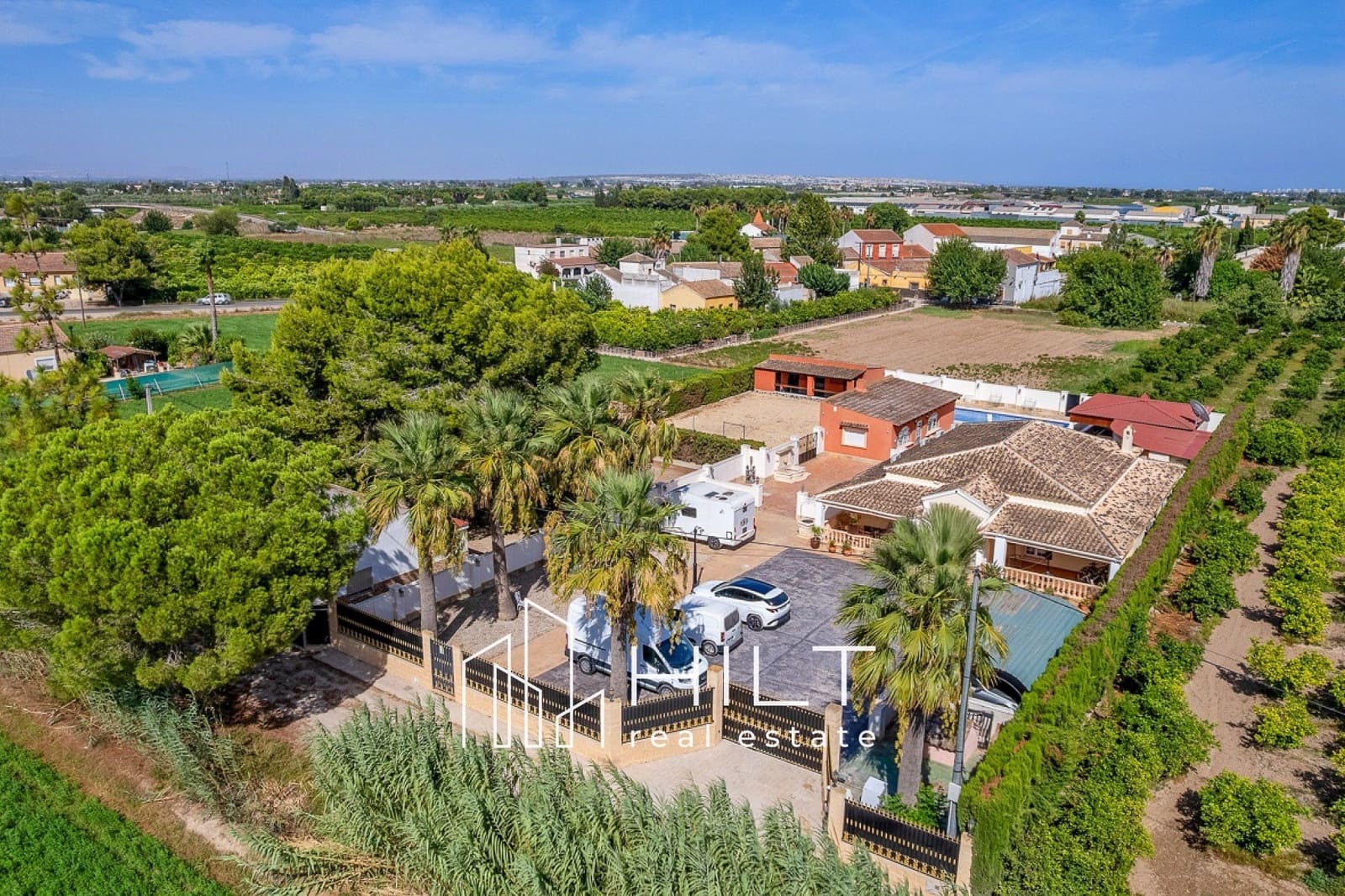 6 soveværelse Villa til salg i Ciudad Quesada med swimmingpool garage - € 594.999 (Ref: 9928755)