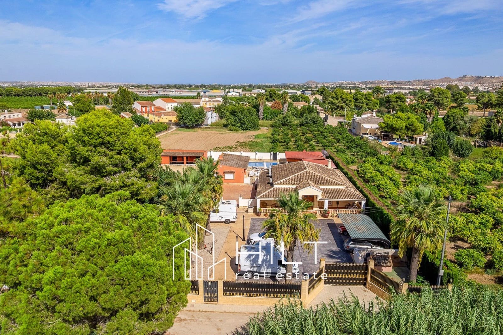 6 soveværelse Villa til salg i Ciudad Quesada med swimmingpool garage - € 594.999 (Ref: 9928755)