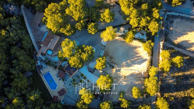 4 soverom Villa til salgs i Orihuela med svømmebasseng garasje - € 543 999 (Ref: 9928757)
