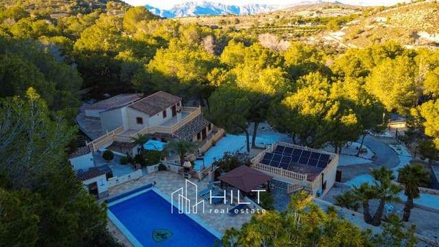 4 quarto Moradia para venda em San Miguel de Salinas com piscina garagem - 543 999 € (Ref: 9928758)