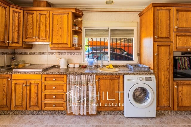 5 camera da letto Villa in vendita in La Solana con piscina garage - 274.999 € (Rif: 9932832)