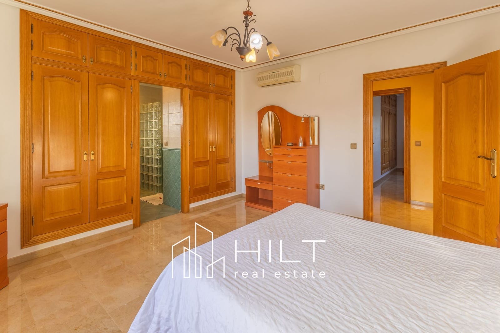 4 bedroom Villa for sale in Orihuela with pool garage - € 419,998 (Ref: 9995445)