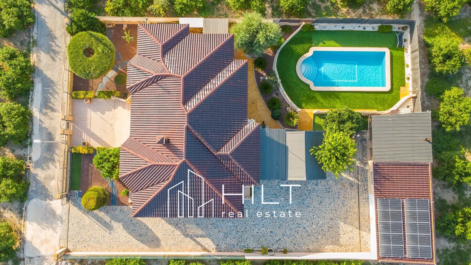 4 bedroom Villa for sale in Orihuela with pool garage - € 419,998 (Ref: 9995445)