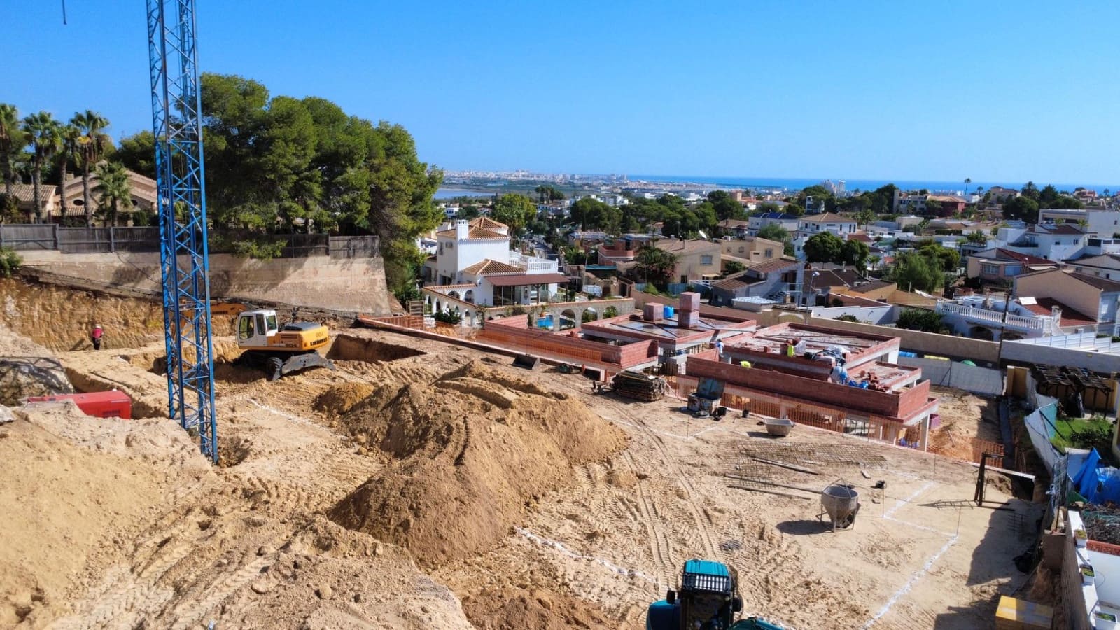 3 makuuhuone Huvila myytävänä paikassa Torrevieja mukana uima-altaan 
autotalli - 700 000 € (Ref: 10055305)
