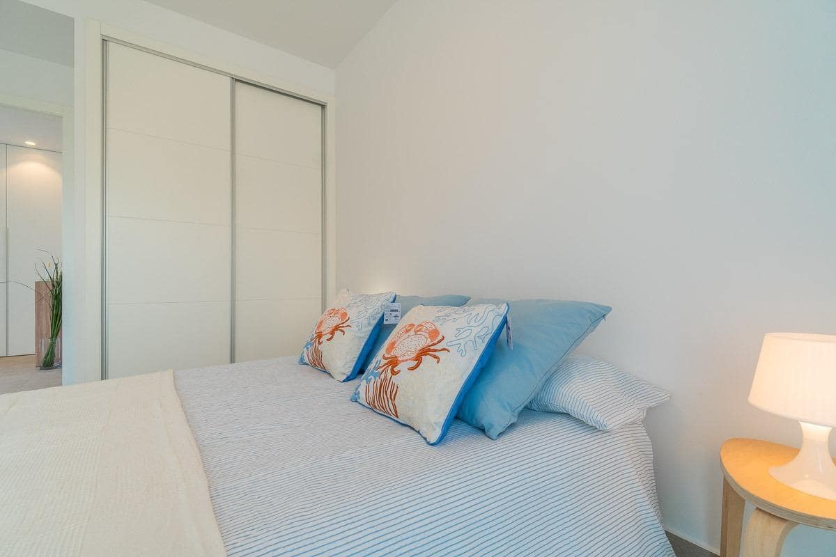 3 slaapkamer Flat te koop in Playa Flamenca met zwembad garage - € 380.000 (Ref: 9165726)