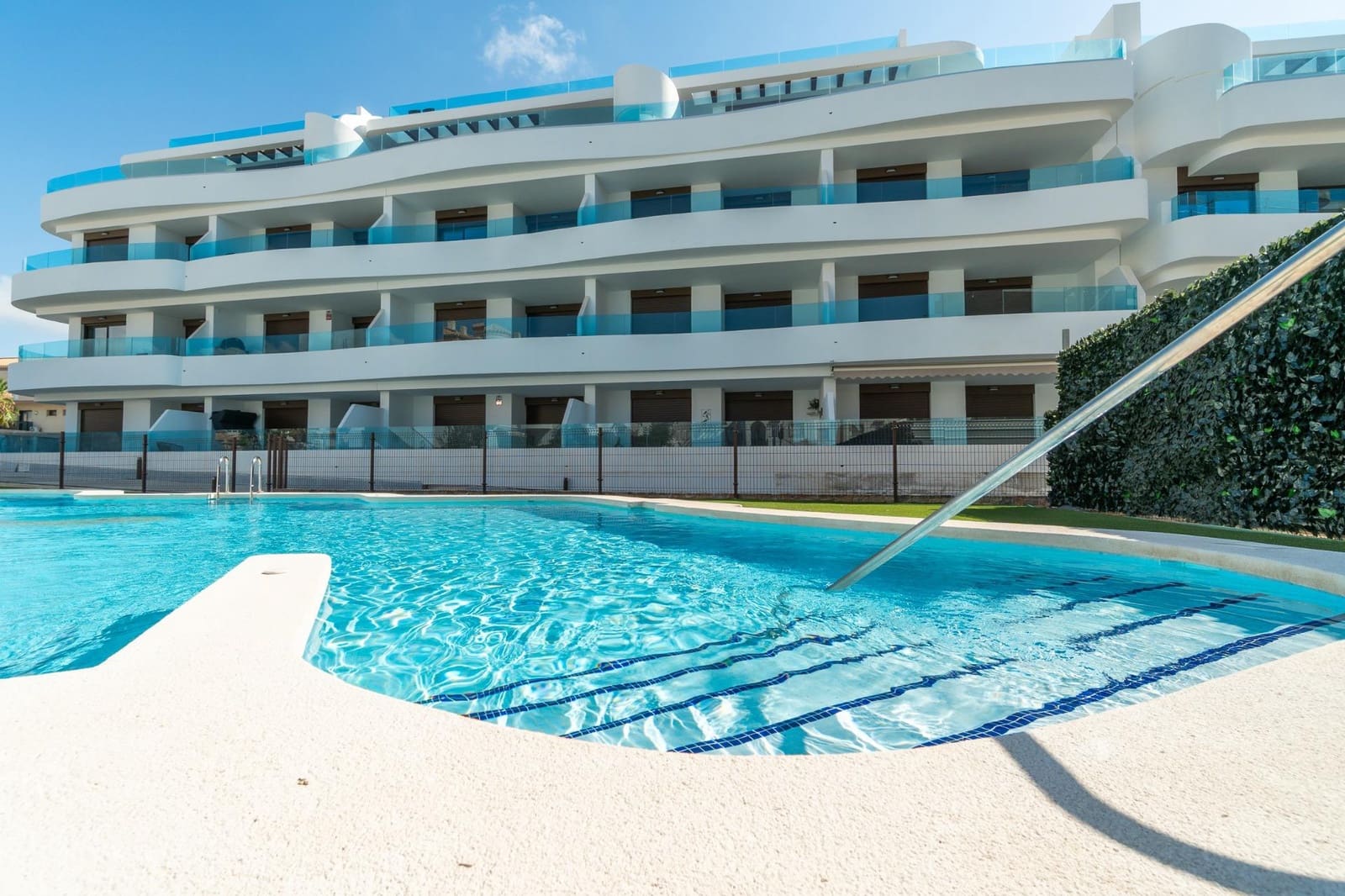 3 slaapkamer Flat te koop in Playa Flamenca met zwembad garage - € 380.000 (Ref: 9165726)