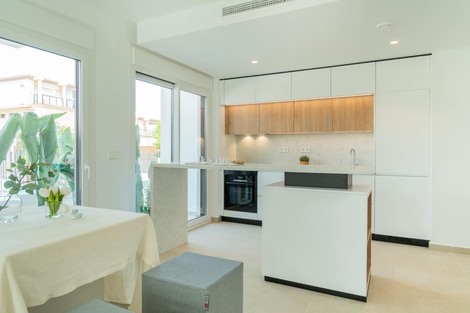 3 slaapkamer Flat te koop in Playa Flamenca met zwembad garage - € 380.000 (Ref: 9165726)