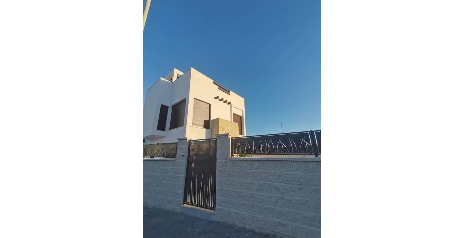 3 bedroom Villa for sale in Los Montesinos with garage - € 780,000 (Ref: 9398465)