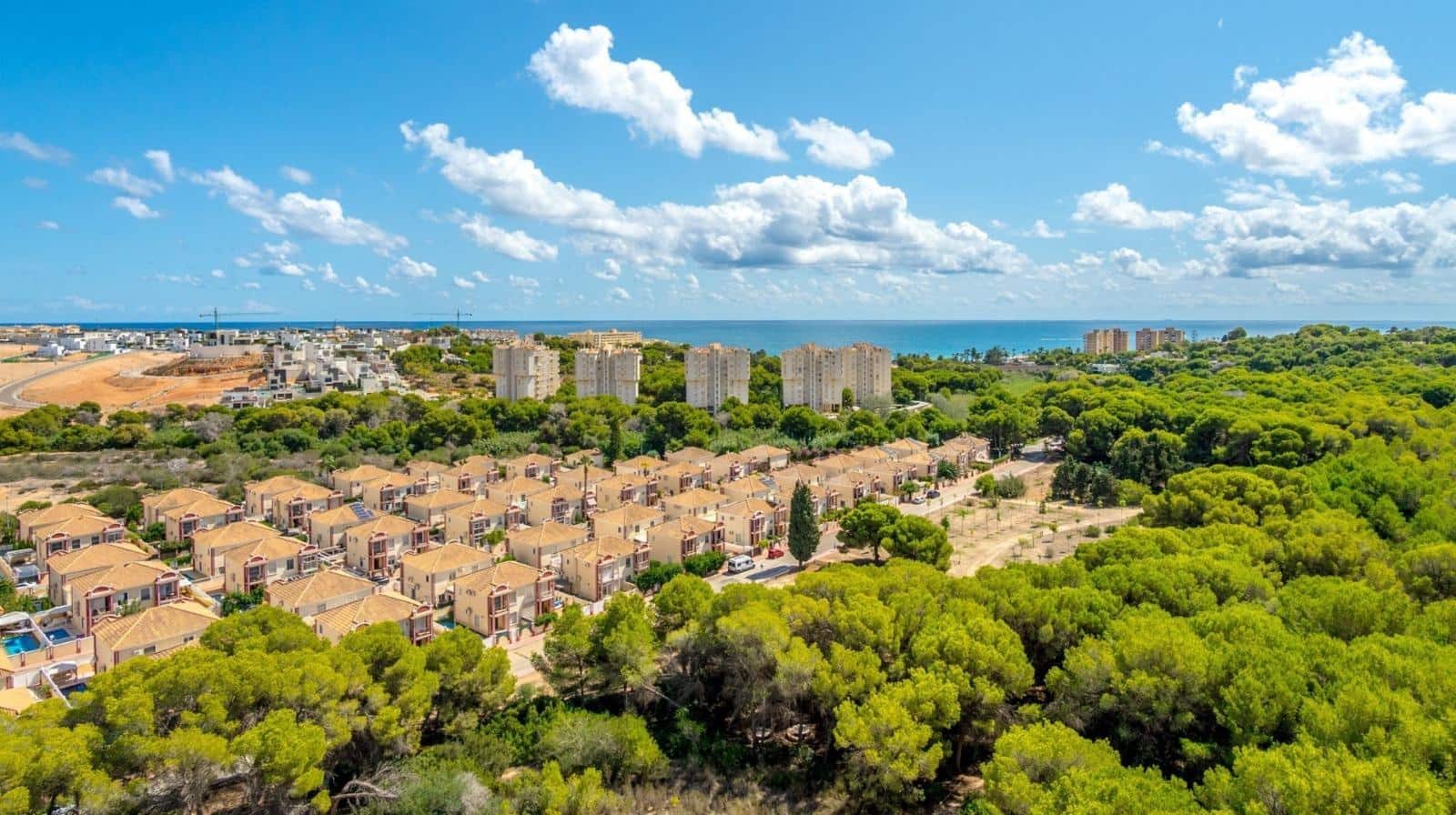 3 bedroom Apartment for sale in Campoamor with garage - € 220,000 (Ref: 9422410)