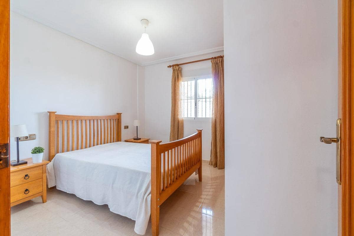 2 slaapkamer Appartement te koop in Orihuela Costa met zwembad - € 140.000 (Ref: 9436198)