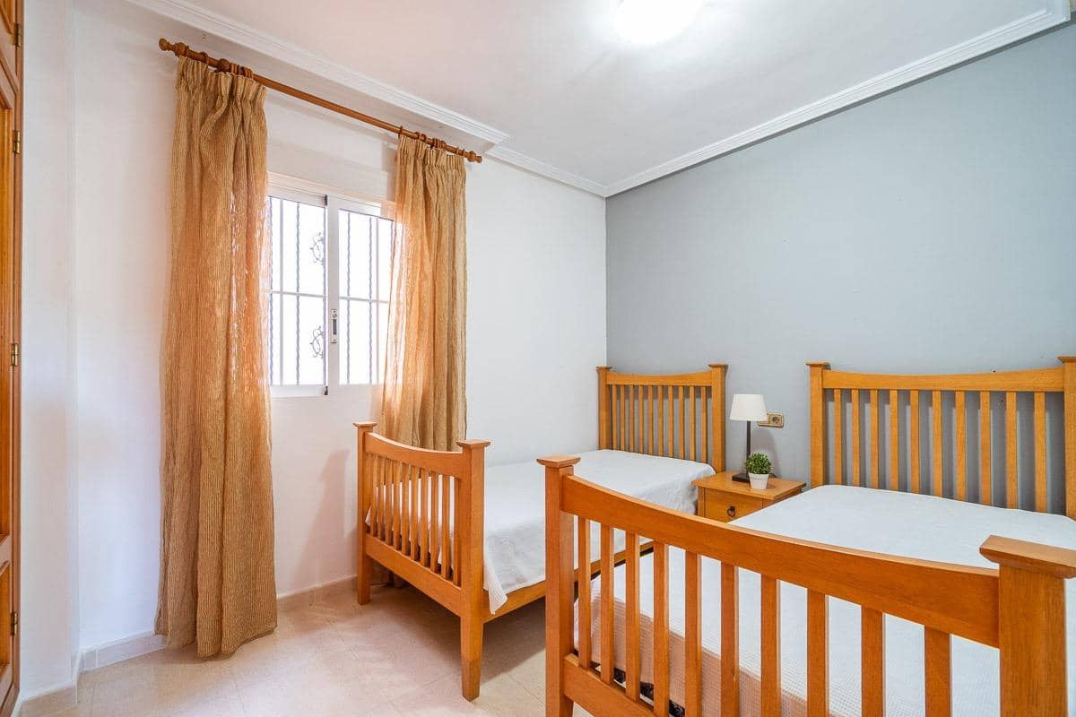 2 slaapkamer Appartement te koop in Orihuela Costa met zwembad - € 140.000 (Ref: 9436198)