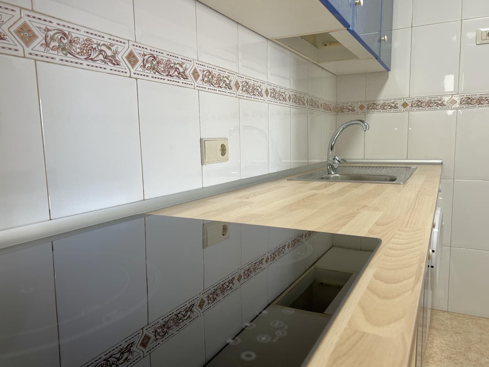 2 bedroom Apartment for sale in Torrevieja with pool - € 114,000 (Ref: 9456228)