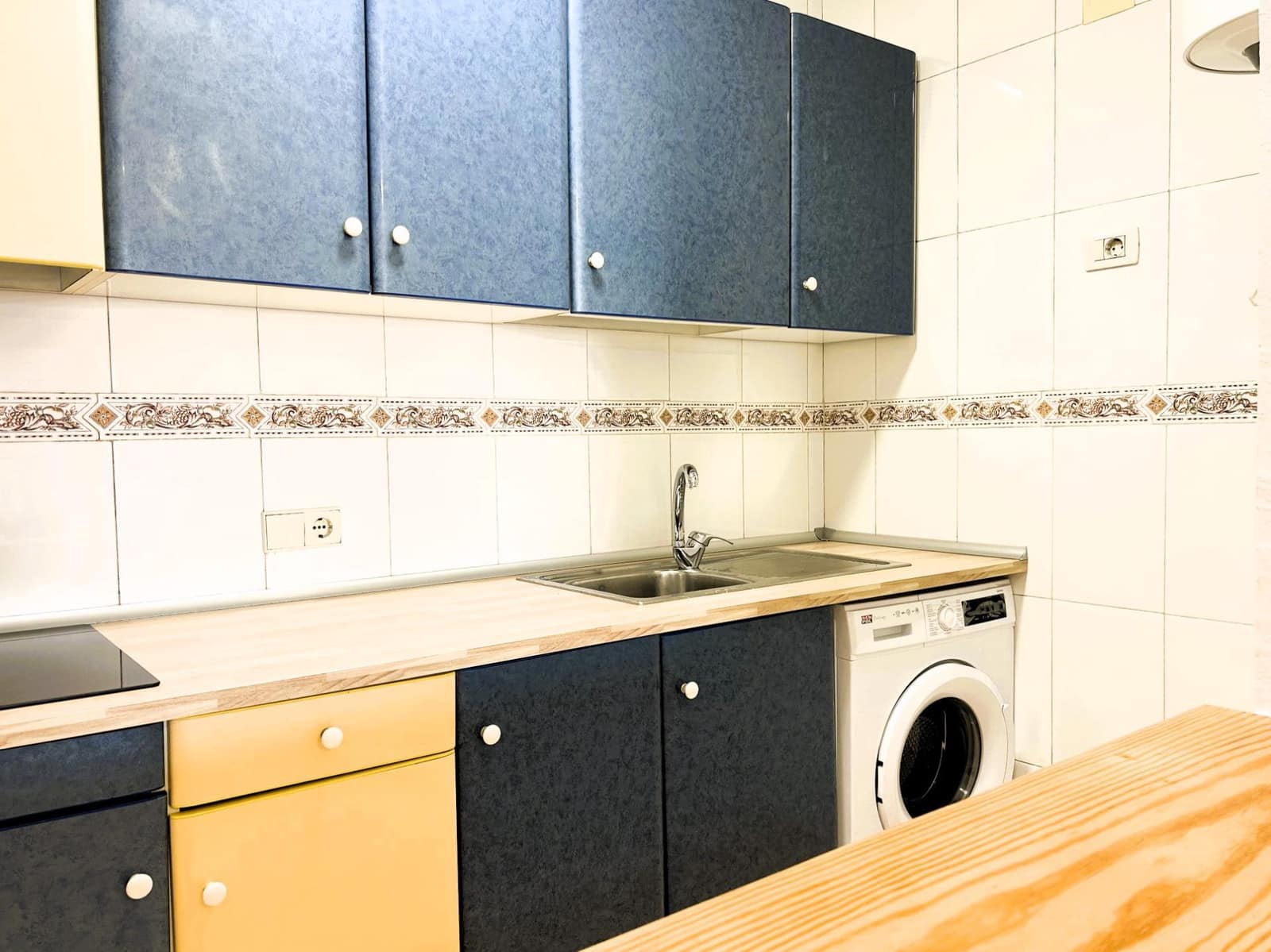 2 bedroom Apartment for sale in Torrevieja with pool - € 114,000 (Ref: 9456228)