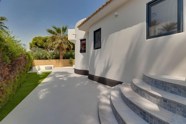 3 sypialnia Willa na sprzedaż w La Zenia, Orihuela z garażem - 1 350 000 € (Ref: 9502342)