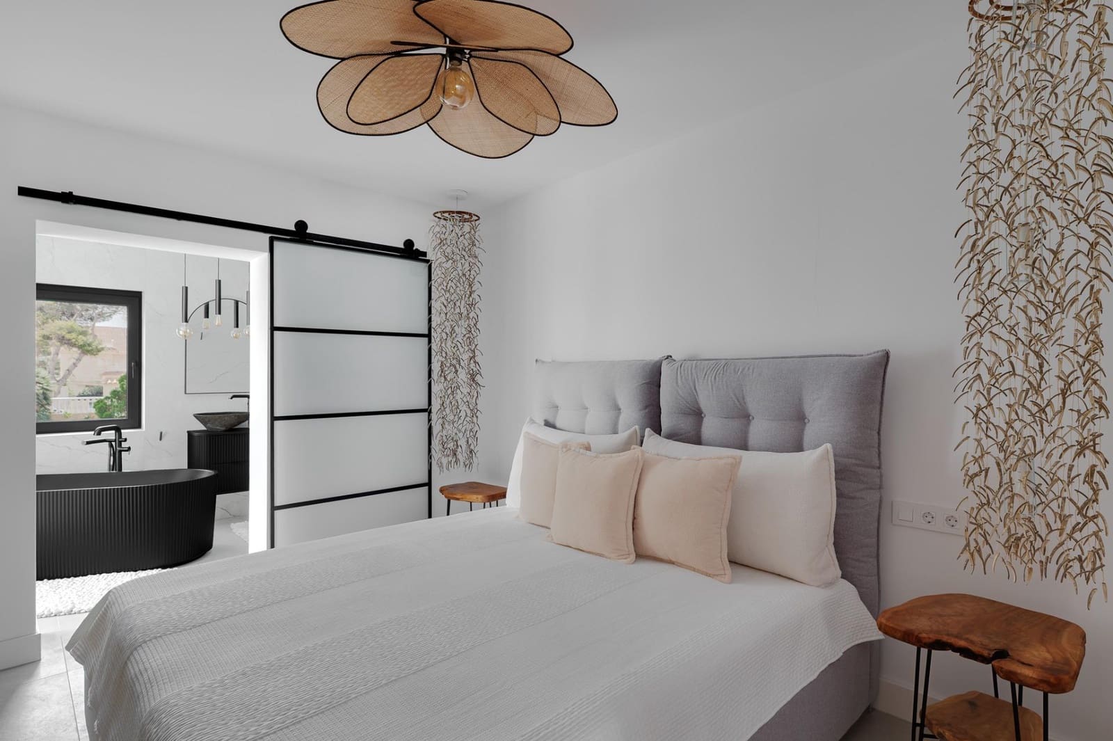 3 makuuhuone Huvila myytävänä paikassa La Zenia mukana 
autotalli - 1 350 000 € (Ref: 9502342)