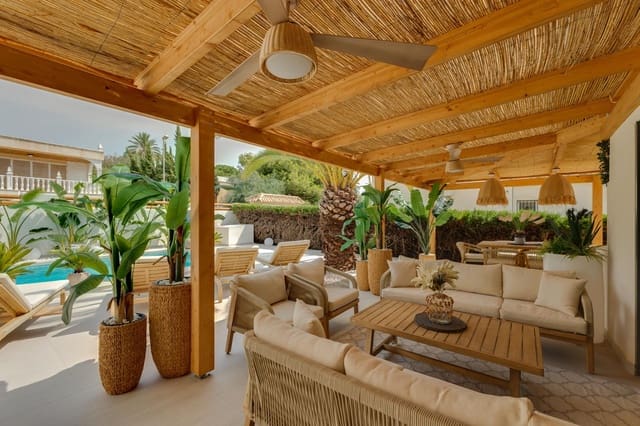 3 sypialnia Willa na sprzedaż w La Zenia, Orihuela z garażem - 1 350 000 € (Ref: 9502342)