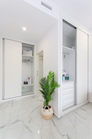 3 bedroom Villa for sale in El Limonar, Torrevieja - € 409,000 (Ref: 9502343)