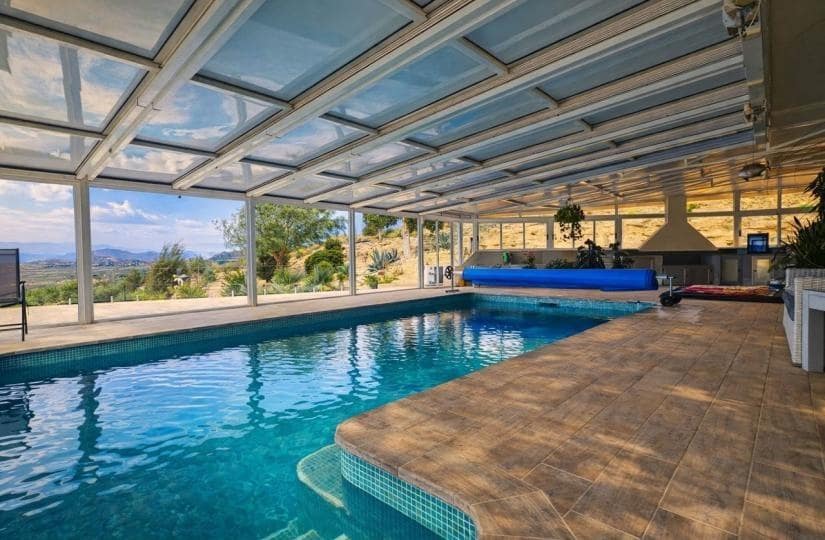 4 bedroom Villa for sale in Torremendo with garage - € 1,100,000 (Ref: 9568621)