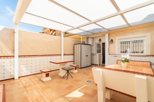 3 soveværelse Rækkehus til salg i Villamartin, Orihuela med swimmingpool - € 219.000 (Ref: 9695310)