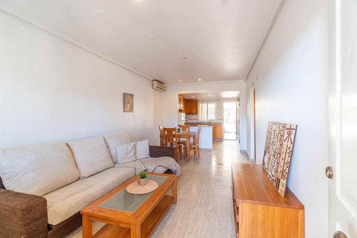 2 quarto Bungalow para venda em Villamartin com piscina - 169 000 € (Ref: 9763618)