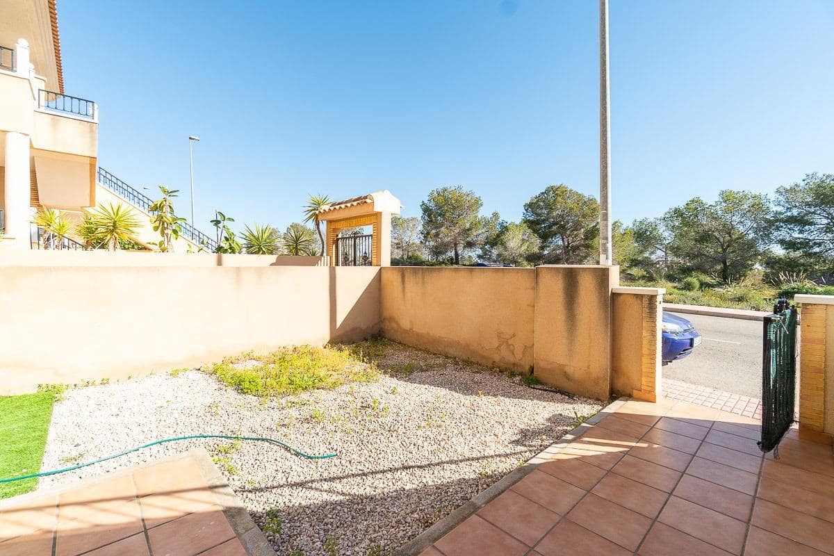 2 quarto Bungalow para venda em Villamartin com piscina - 169 000 € (Ref: 9763618)