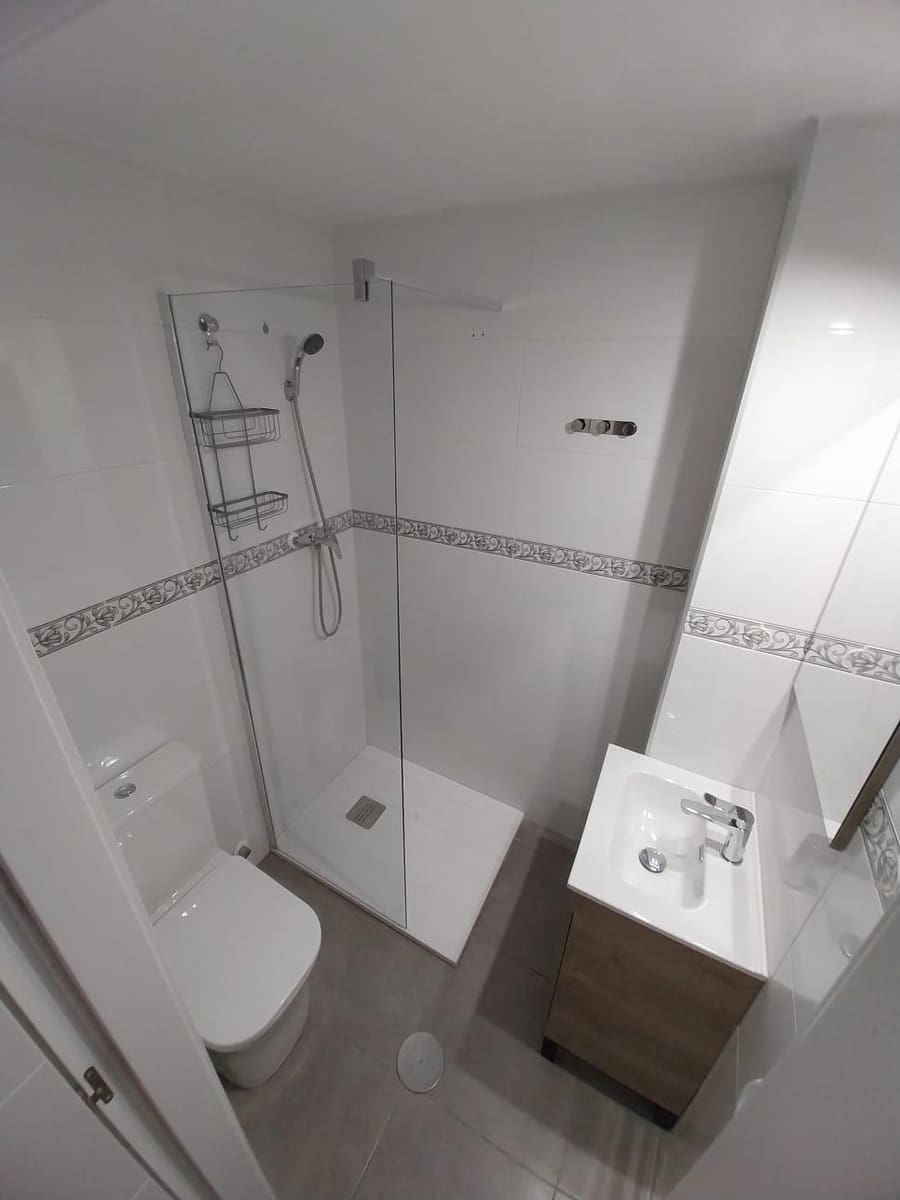 1 bedroom Studio for sale in Torrevieja - € 75,000 (Ref: 9846211)